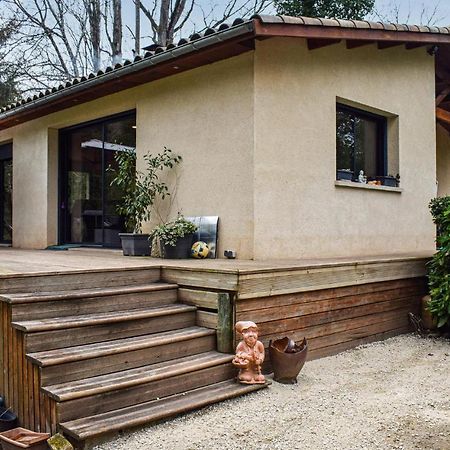 Beautiful Home In Pradines With Kitchen Exteriör bild