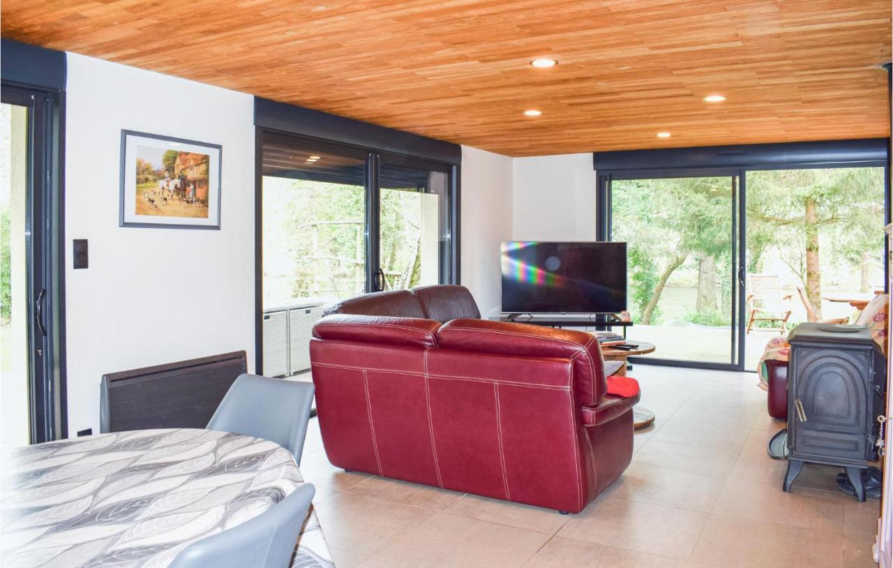 Beautiful Home In Pradines With Kitchen Exteriör bild